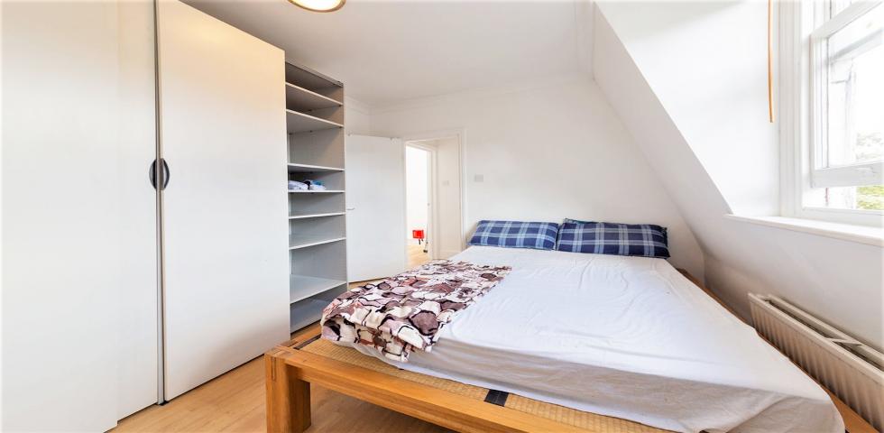 			1 Bedroom, 1 bath, 1 reception Flat			 Marylands Road, MAIDA VALE